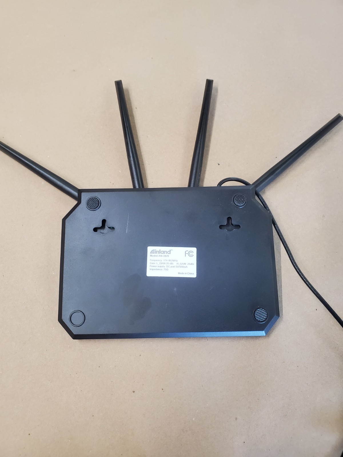Inland Router Model AN-3029 Wall Mount 4 Antenna Bundle