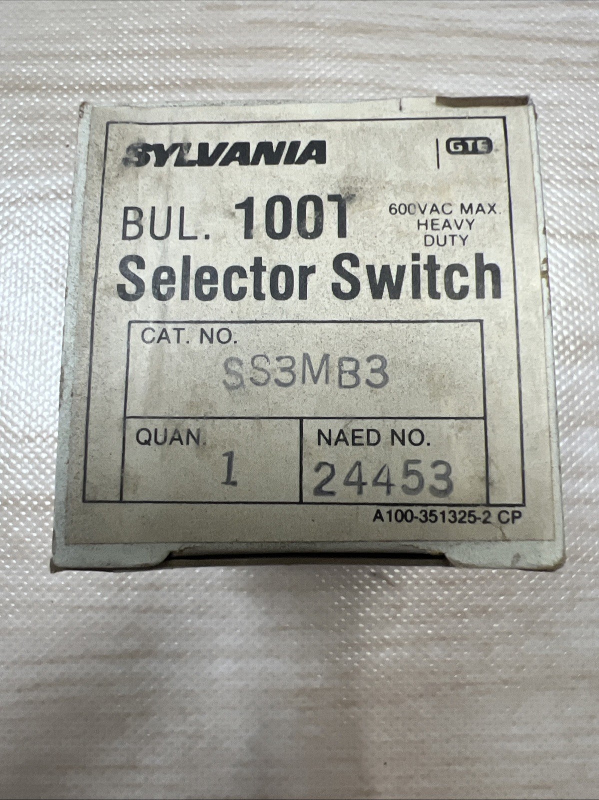 SYLVANIA CLARK BUL. 100T SS3MB3 SELECTOR SWITCH