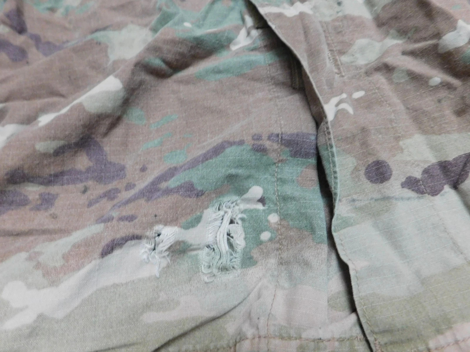 US ARMY OCP FLAME RESISTANT COAT SIZE MEDIUM - LONG