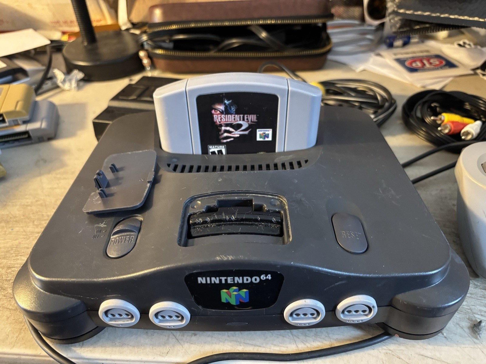 Nintendo 64 N64 Bundle + Cables +Controller + Resident Evil 2 tested Working