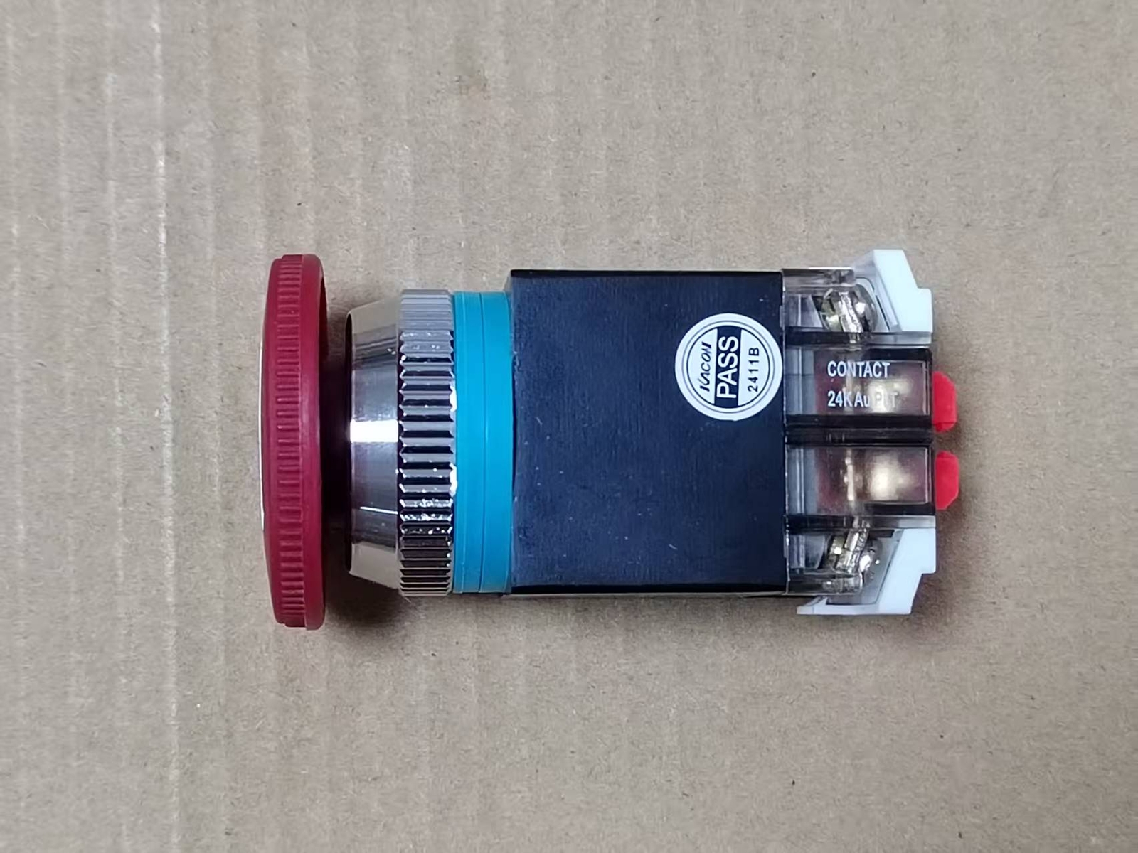 1PCS B30-81A for KACON Emergency Stop Switch 30mm for Doosan CNC Machine Tool