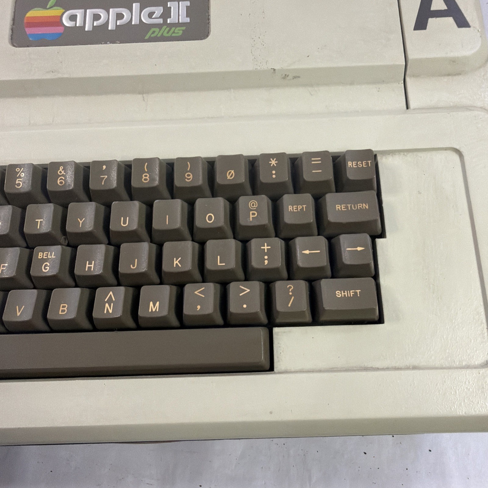 Early Model Apple II Plus Model A2S1048 AS IS FOR PARTS