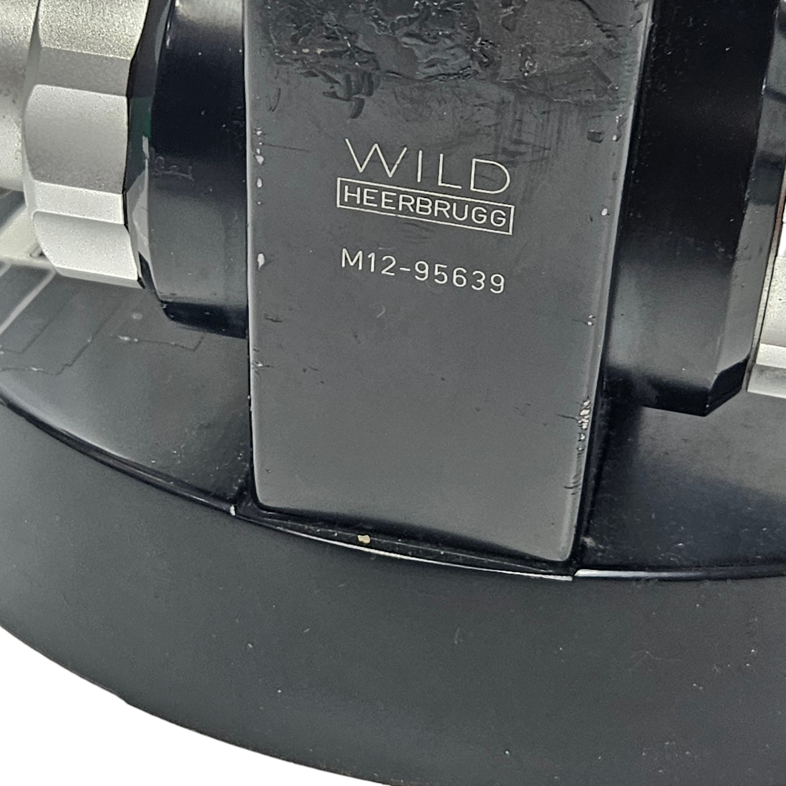 Wild Heerbrugg Microscope M12-95639 w/ Light & Mtr 23 Power Supply
