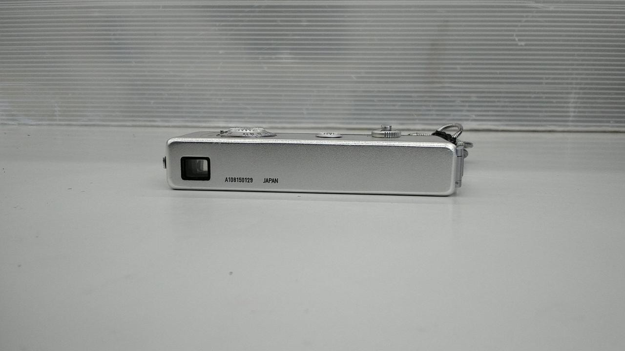 YASHICA ATORON film camera