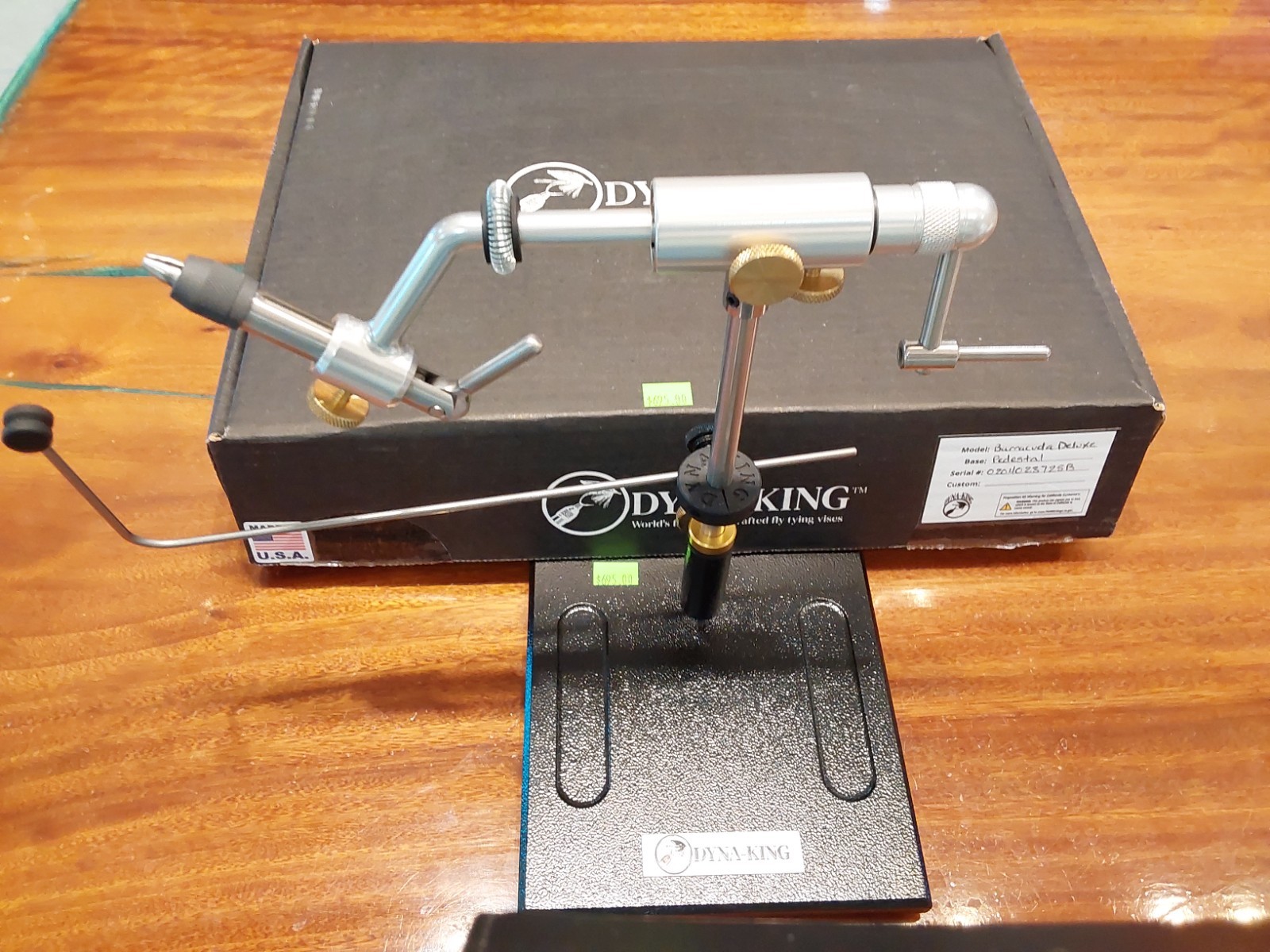DYNA-KING BARRACUDA DELUXE PEDESTAL FLY VISE NEW