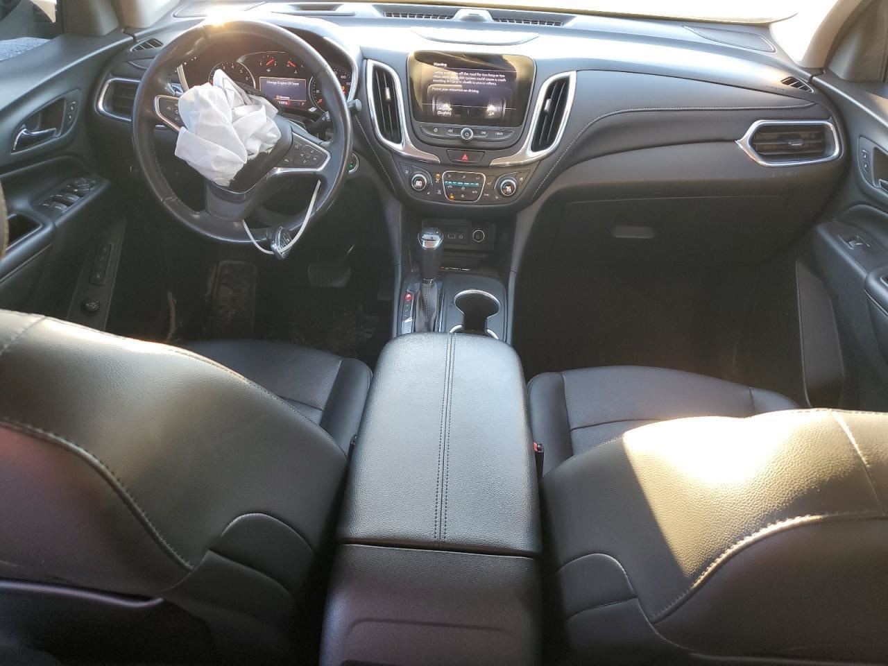 EQUINOX 2019 Glove Box 4935673