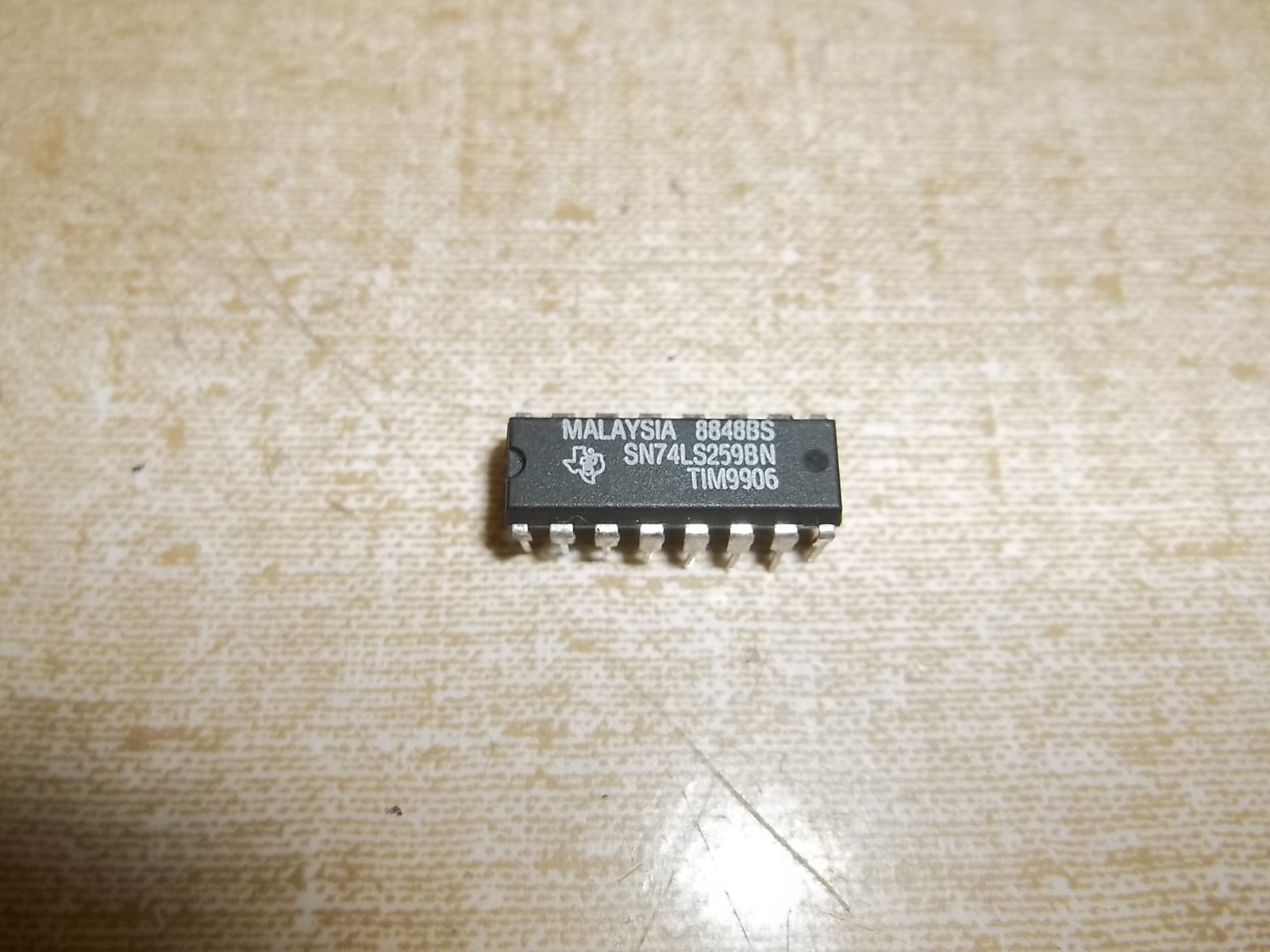 Data Encapsulation Chip 8848BS SN74LS2598BN TIM9906 *FREE SHIPPING*