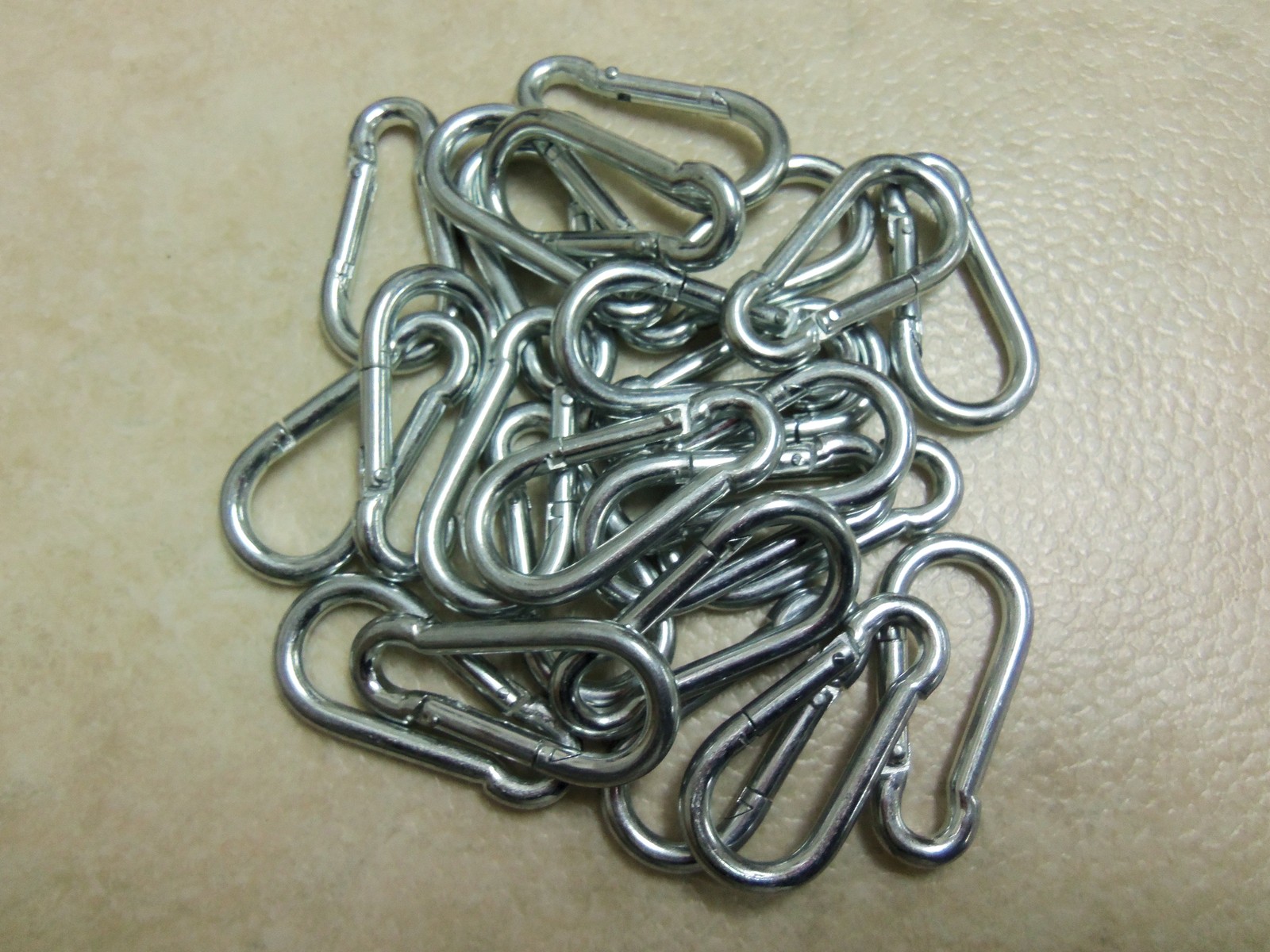 24 Heavy Duty 1/4" Snap Hooks (2 Dozen) Snaring Traps Trapping  Fox Bobcat