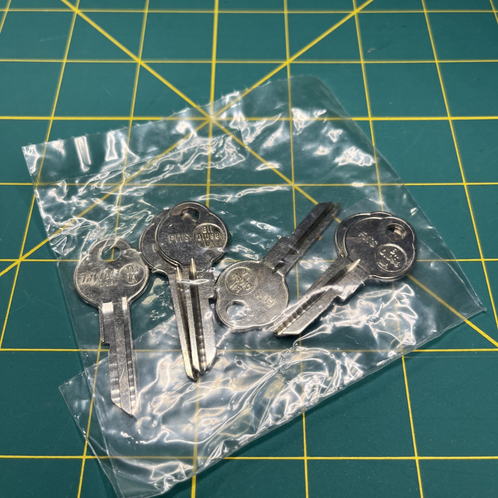 Vintage Taylor USA 098 LA Key Fits B11 01098 Bag Of 6