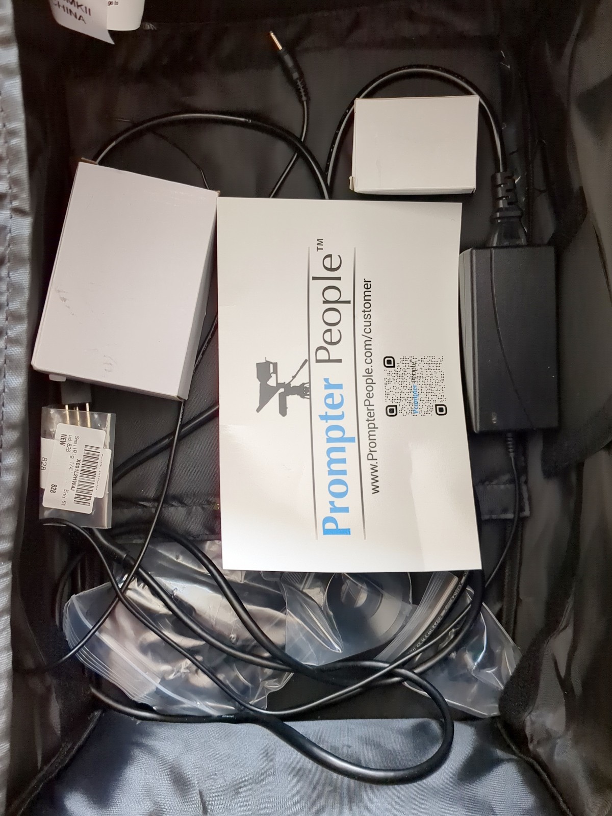 The Prompter People Prompter Pal Teleprompter with software flashdrive