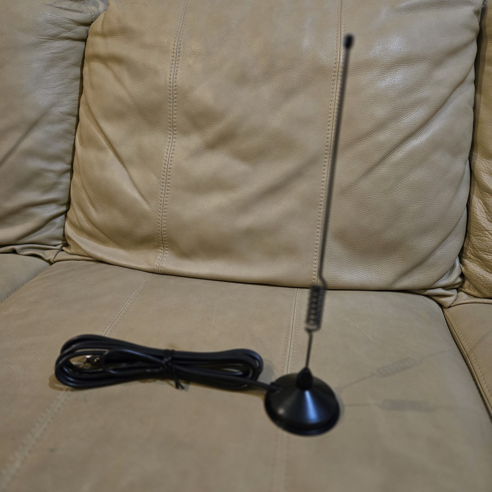Portable Magnetic Roof Mount Cellular Antenna with TNC connector, 12' Coax, 3dB