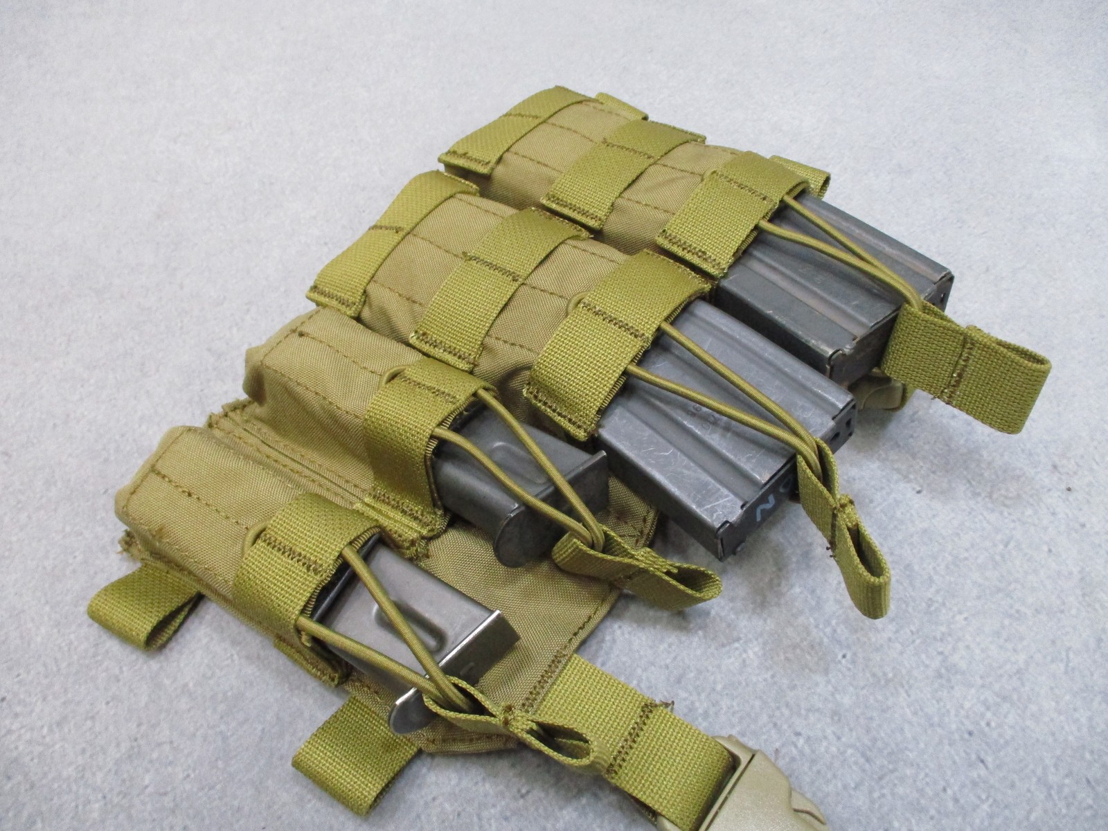 HRT Tactical Response Placard Coyote Brown 2 Rifle 2 Pistol Mag for Plate Vest