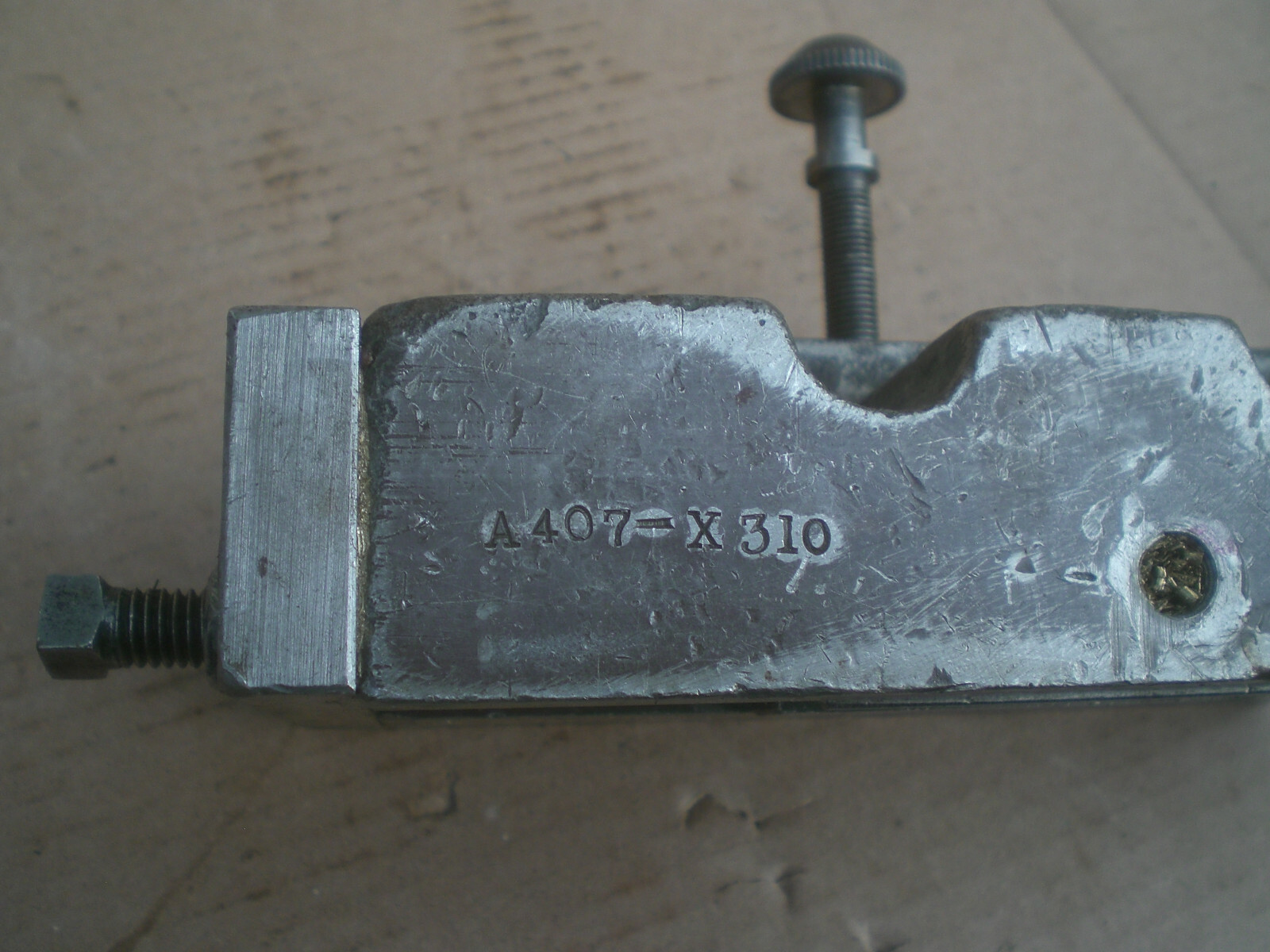 Large Cut off holder for unknown machine