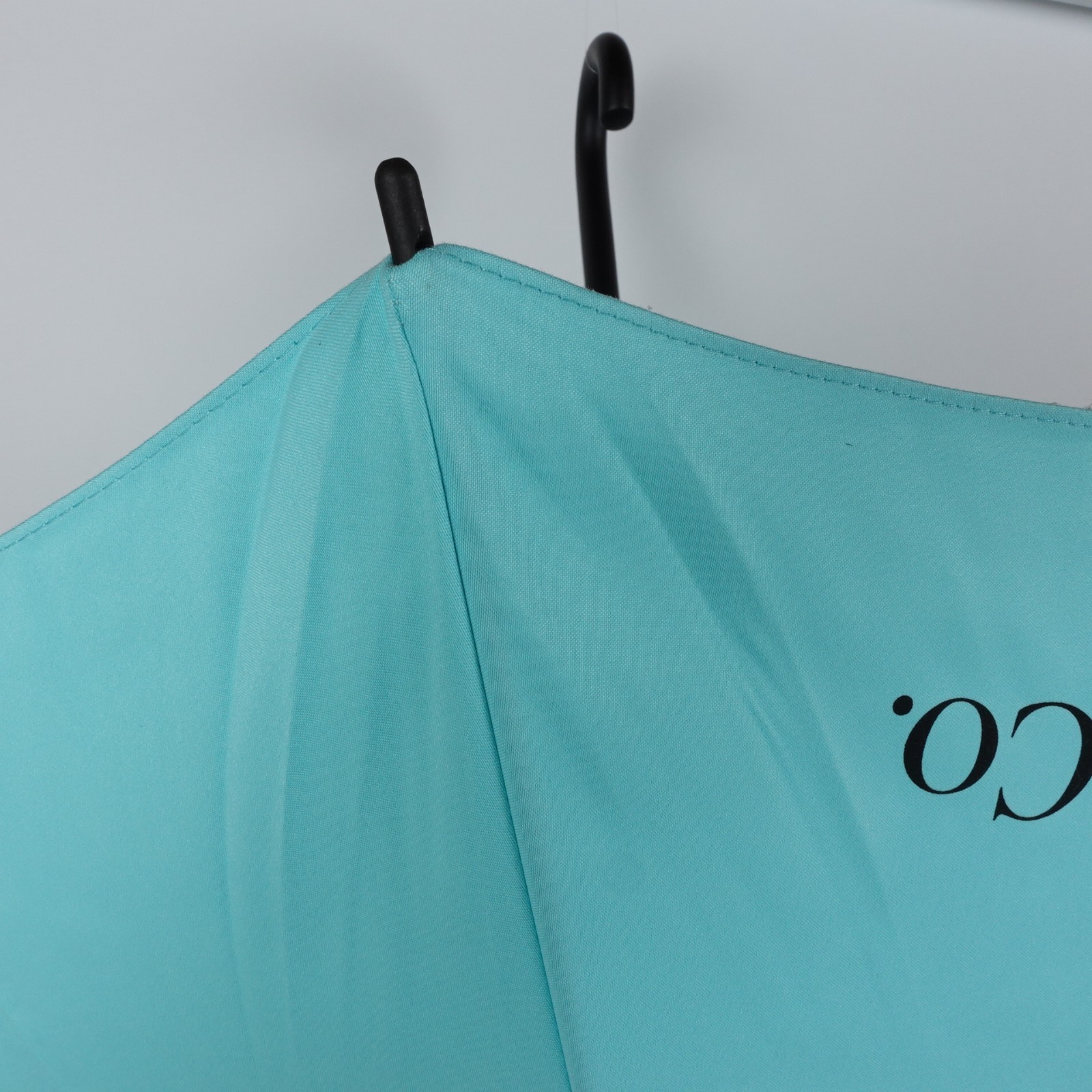 Rare Tiffany & Co 40” Umbrella Long Black Plastic Handle Fully Automatic Staff