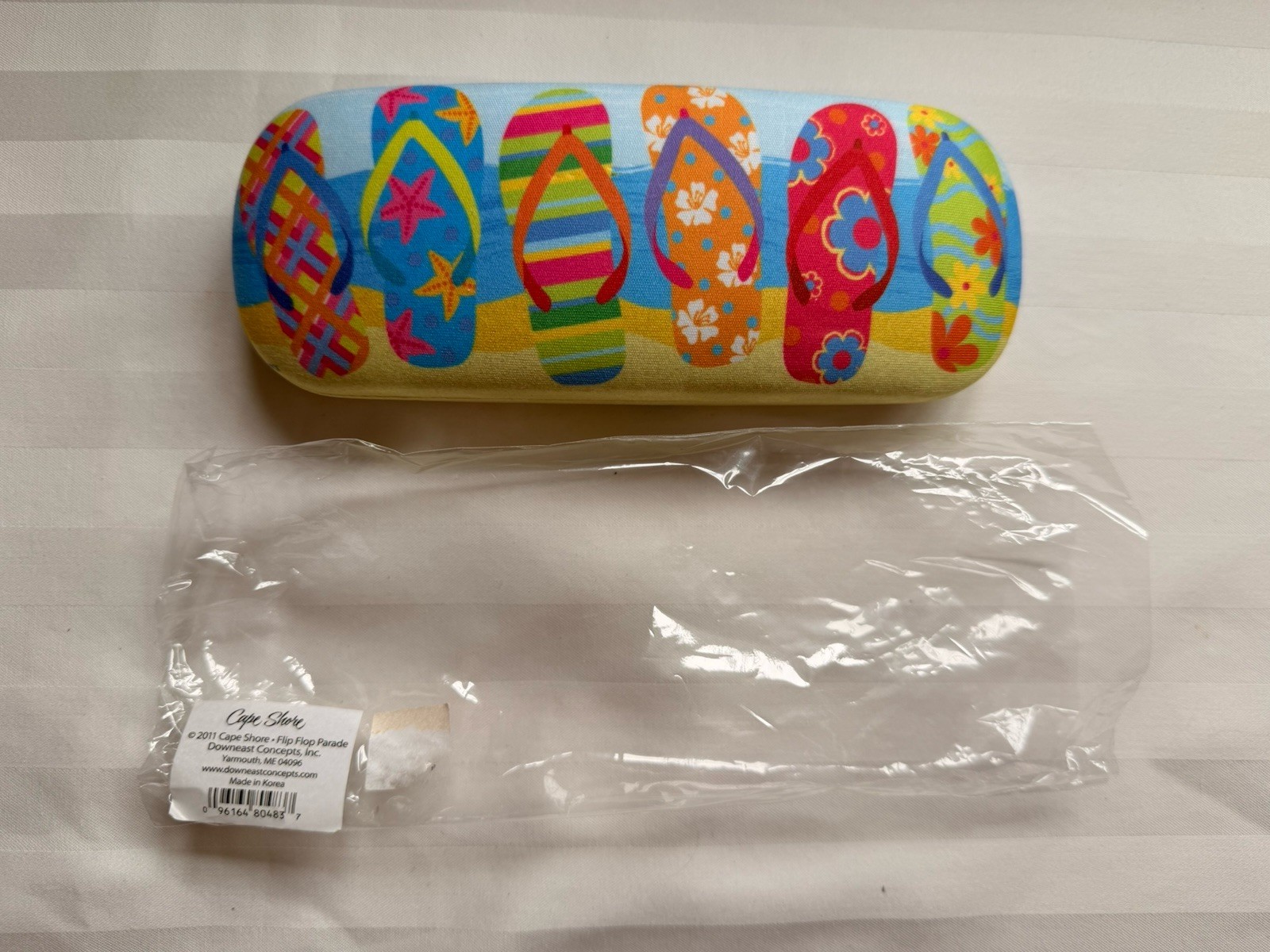 Cape Shore NWT Bright Flip Flop Parade Glasses Case With Cloth 🏖️ 🩴