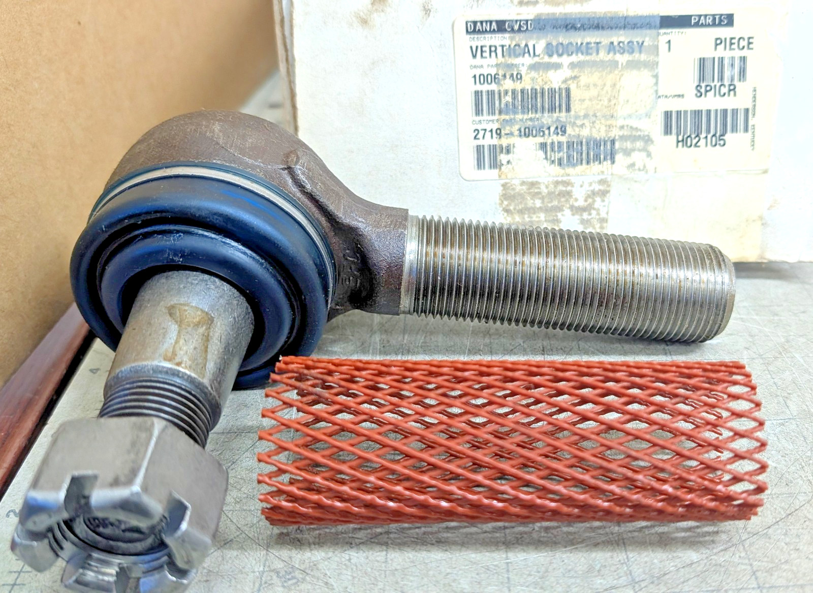 SPICER TIE ROD END-1006149 NOS [C2B2]