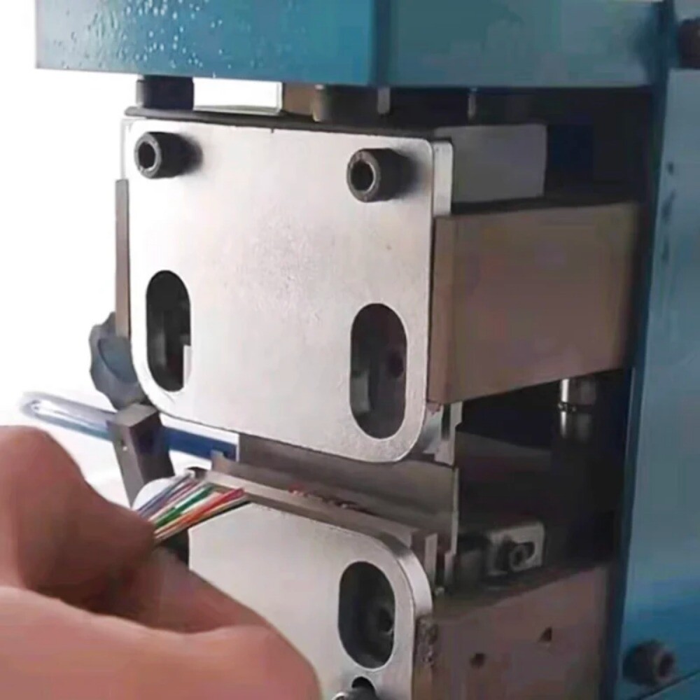 3F Core Wire Pneumatic Stripping Machine Blade Peeling and Peeling Automatic，