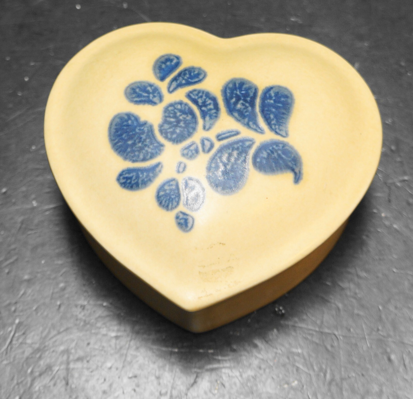 Pfaltzgraff Folk Art Heart Trinket Box Unsigned