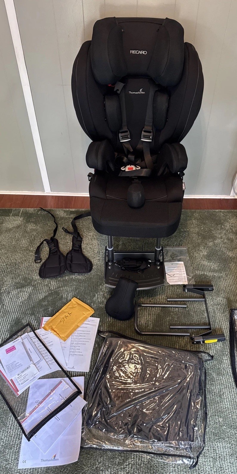 Thomashilgen Recaro Monzo Nova 2 Comes With Stand And Some Accessories Car Seat
