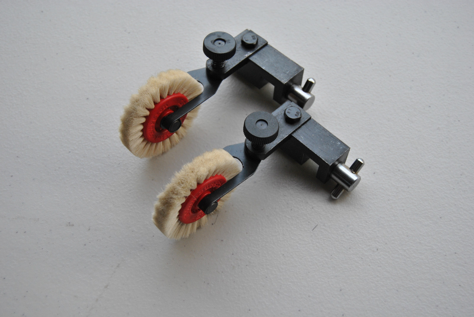 Feeder Brush Assembly Heidelberg Complete Right and left WHITE brush