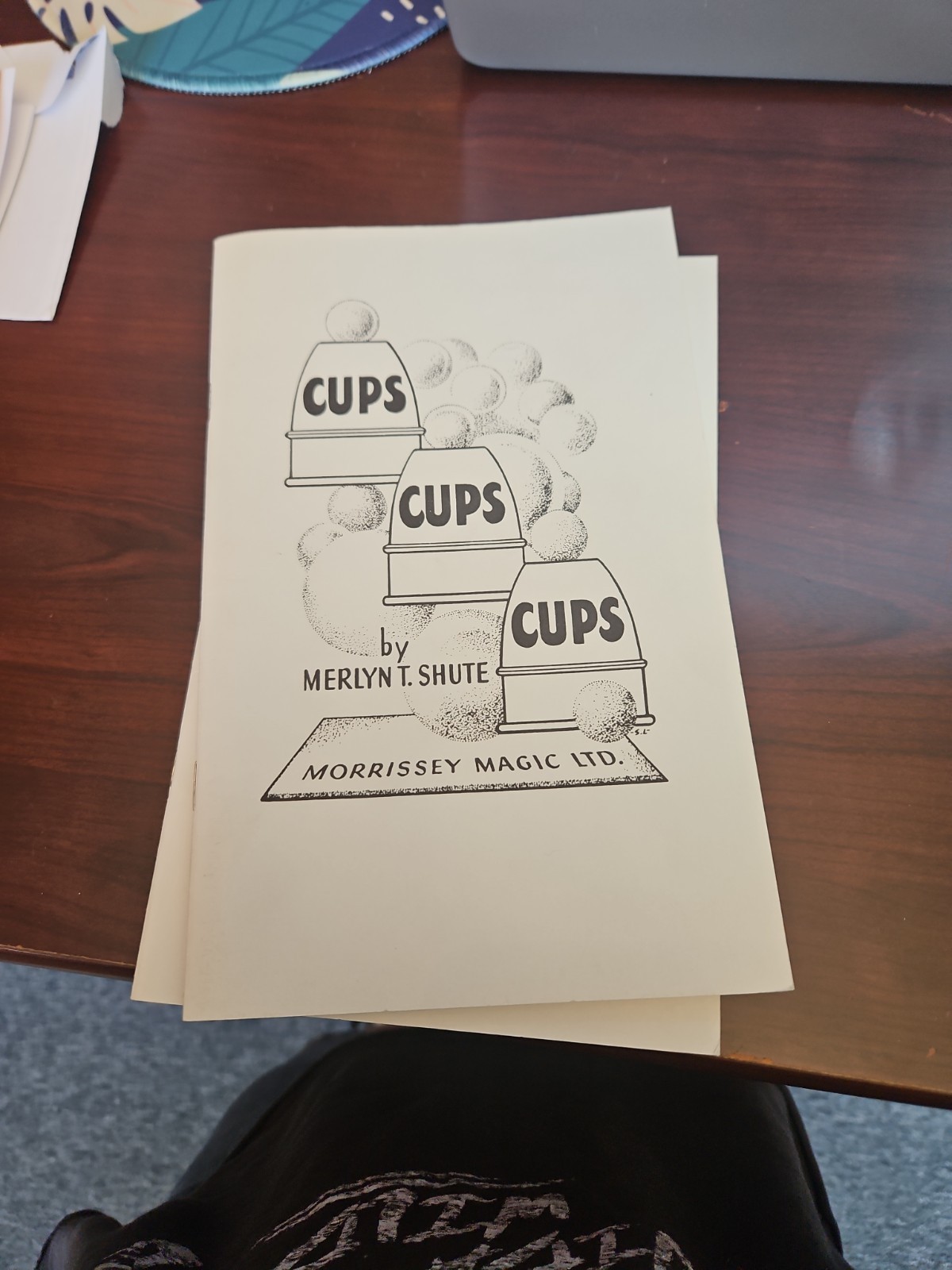 "CUPS-CUPS-CUPS" By Morrissey Magic Cups & Balls Book