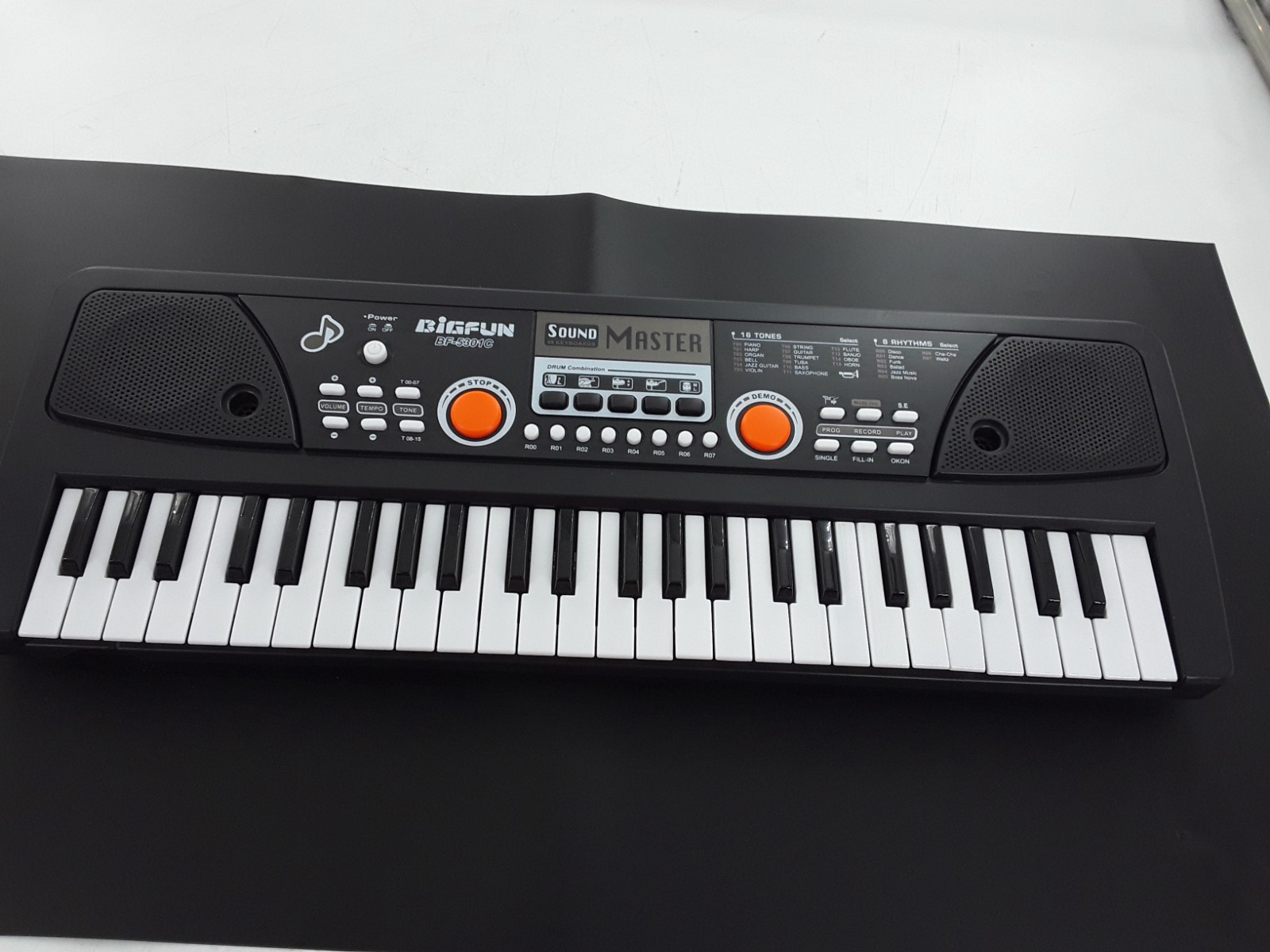 Big Fun - Electronic Keyboard- 49 Keys- rechargeable