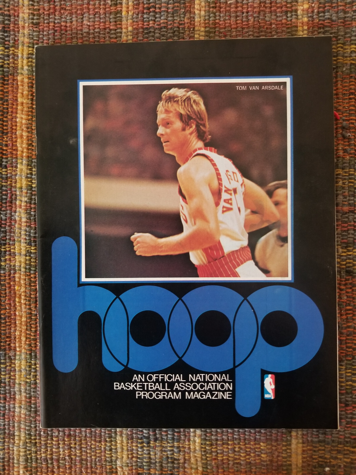 1975-76 NBA PROGRAM ATLANTA HAWKS AT CLEVELAND CAVALIERS - NICE SHAPE
