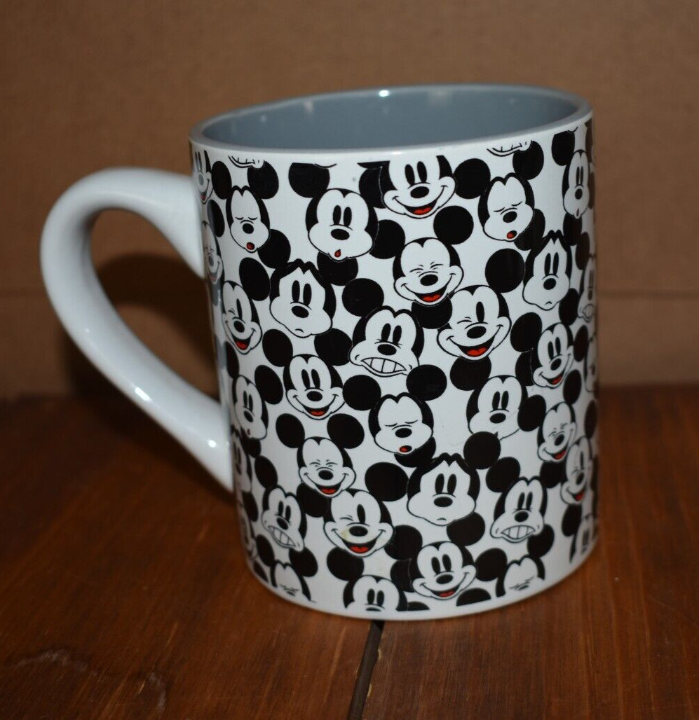 Disnay Mickey Mouse Coffe Mug 14 oz
