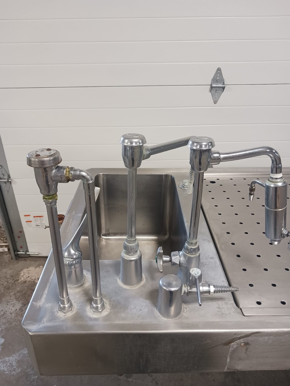 Mopec 158635 Elevating Autopsy Table CE200