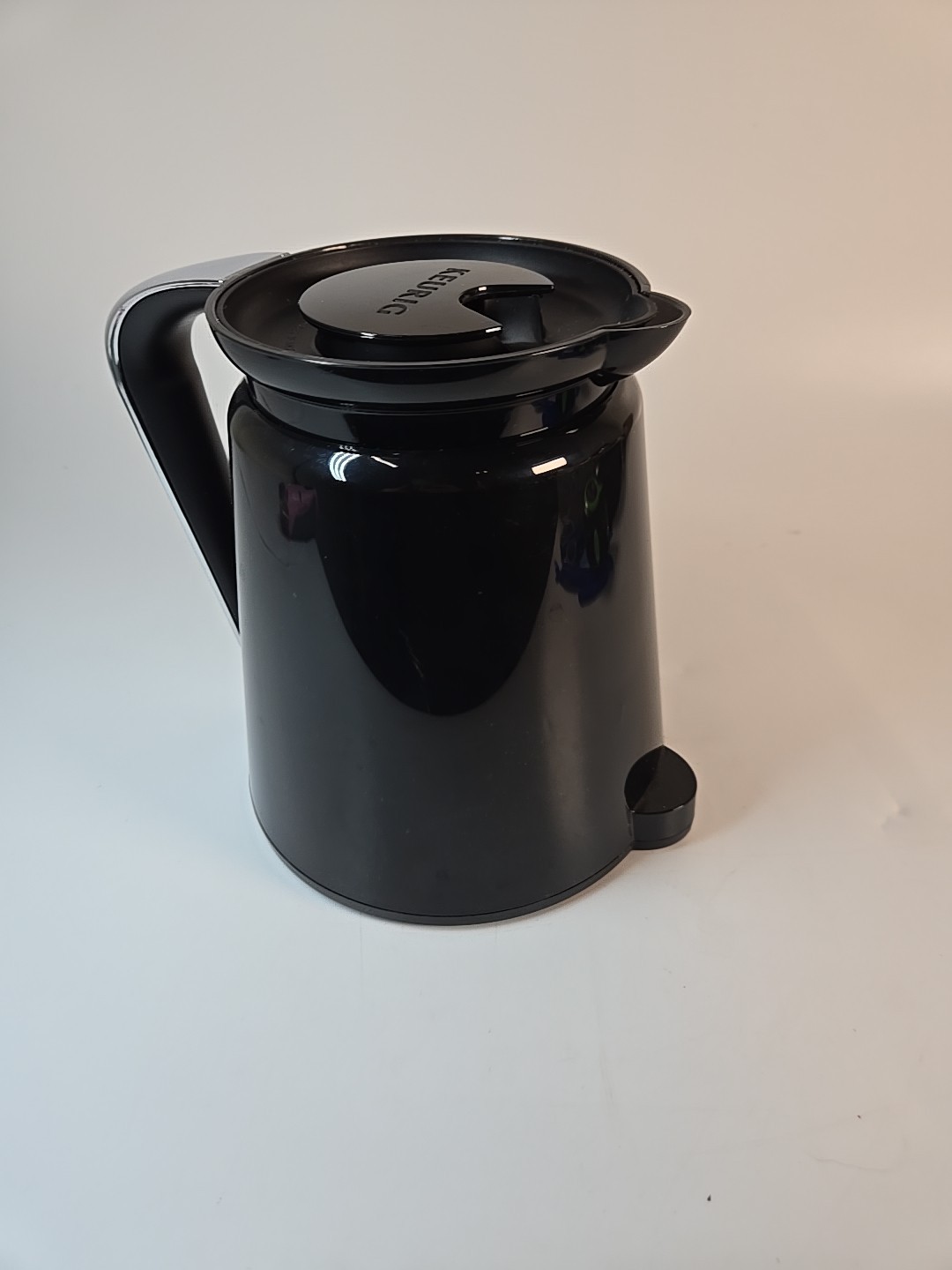 KEURIG 2.0 K-Carafe Thermal Coffee Pot Black With Silver Handle 4 Cup/ 32 OZ
