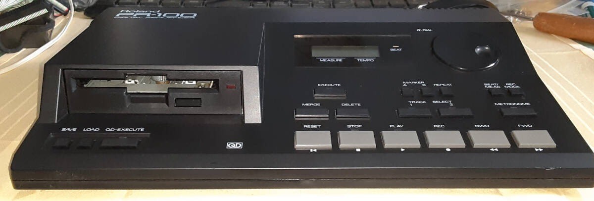 ROLAND PR-100 DIGITAL MIDI SEQUENCER