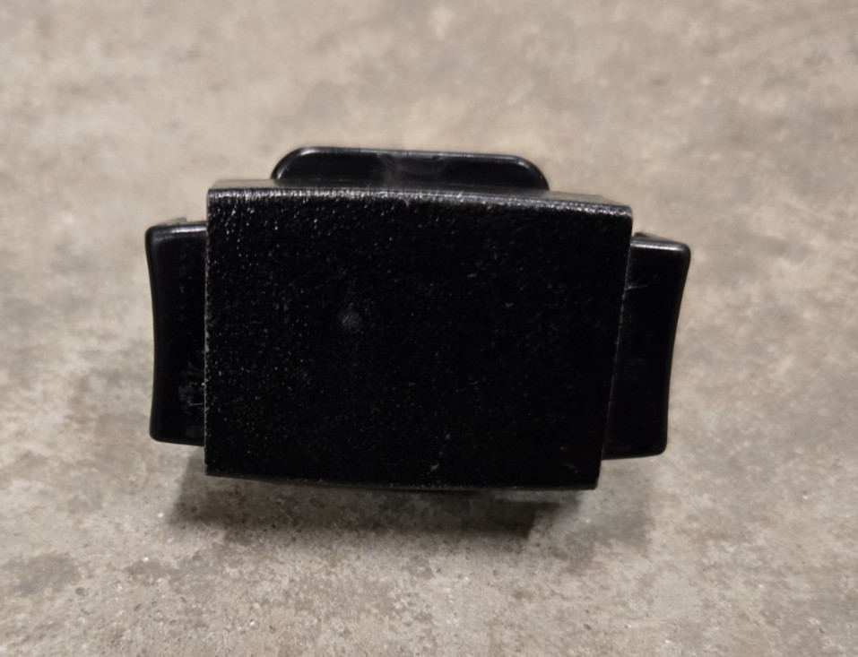 85 - 05 Chevy Astro Van Astrovan GMC Safari BLACK Glove Box Latch OEM