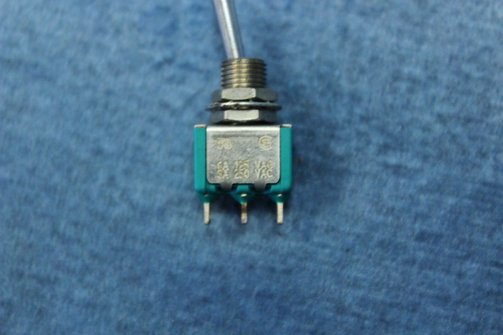 New Eaton Toggle Switch 9140 125-250VAC