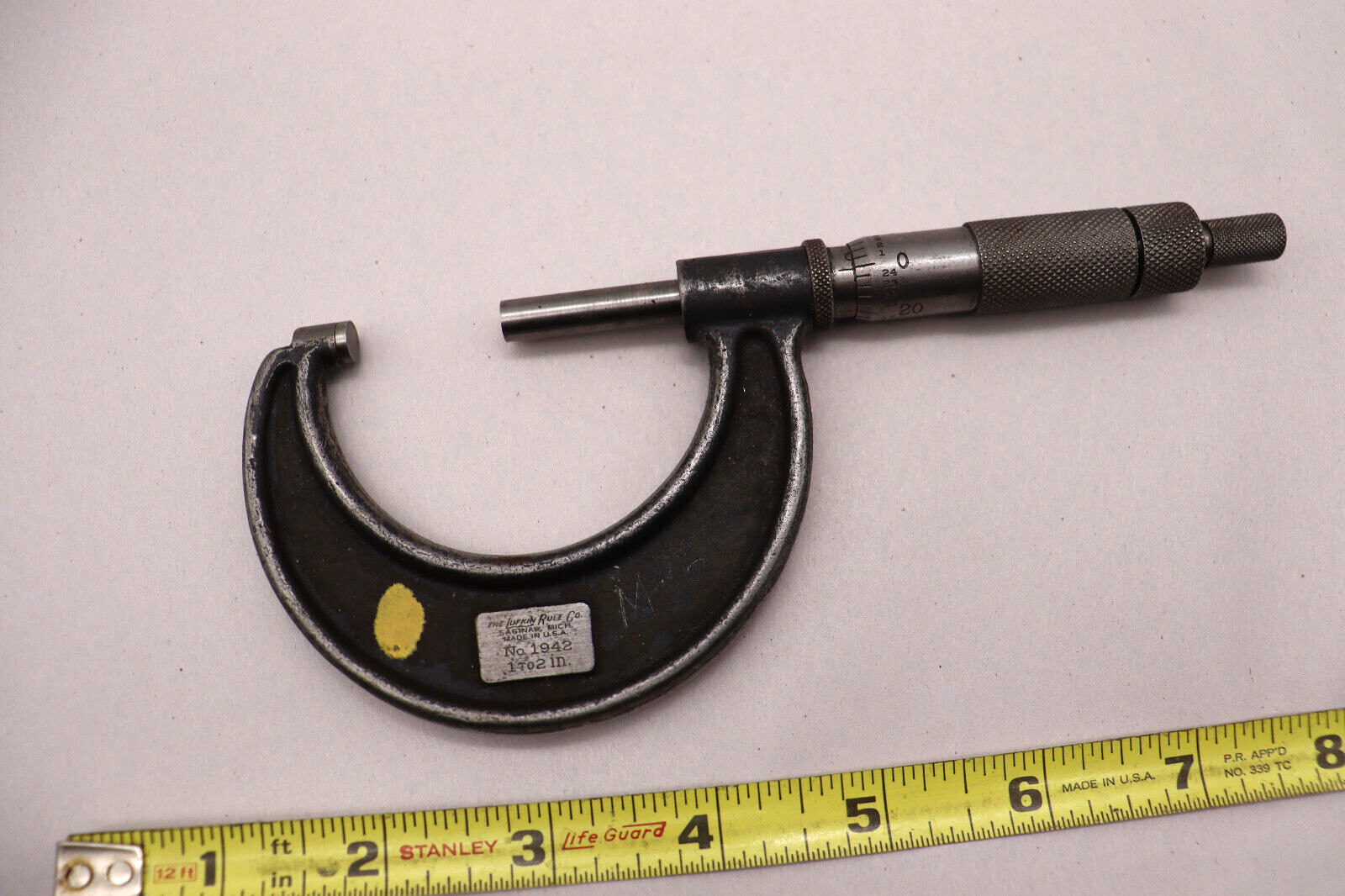 Vintage Lufkin 1"-2" Micrometer No. 1942 in working order free ship USA