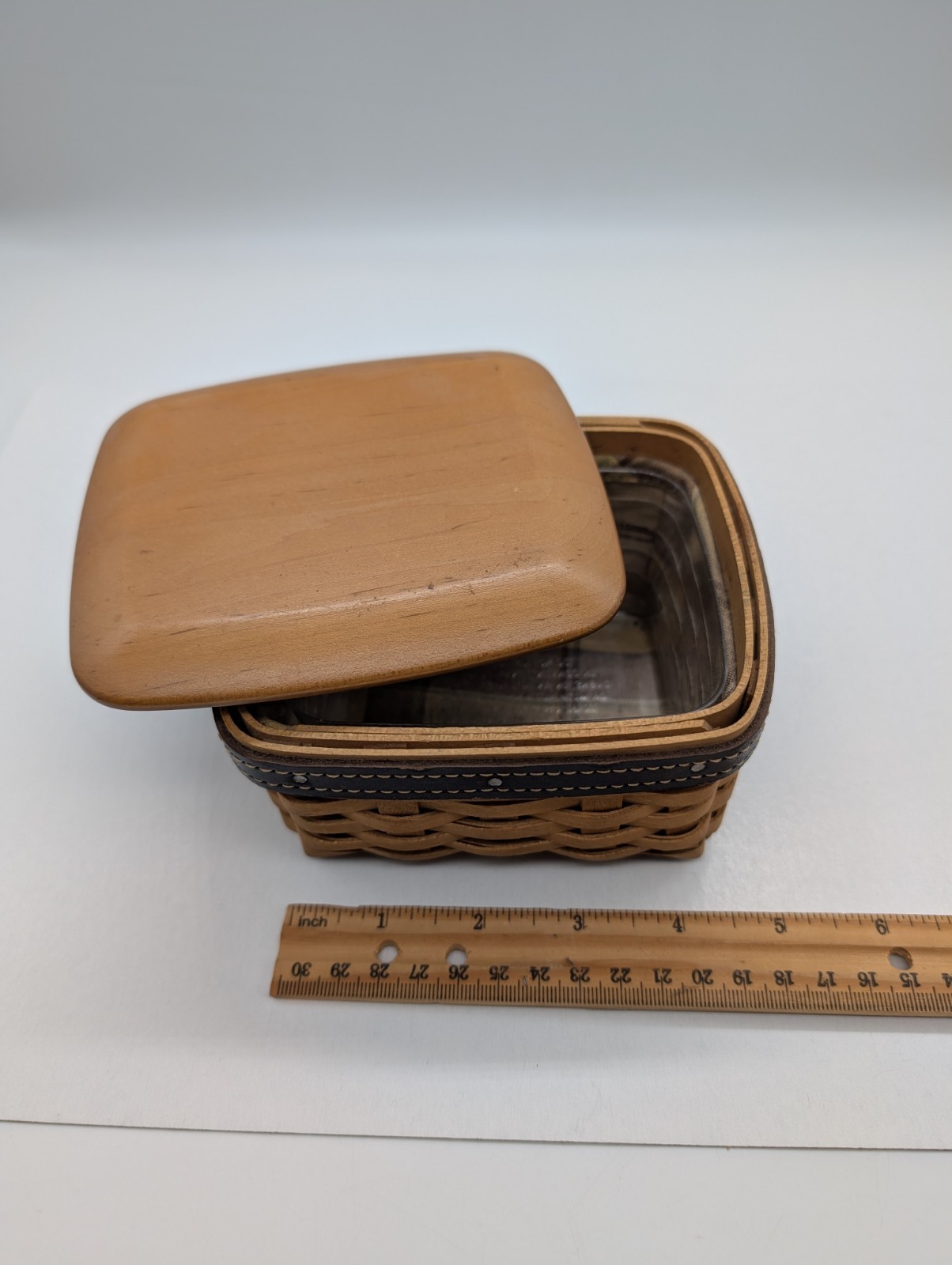 Longaberger 2002 Small Basket with Wood Lid, Plaid Liner & Plastic Protector