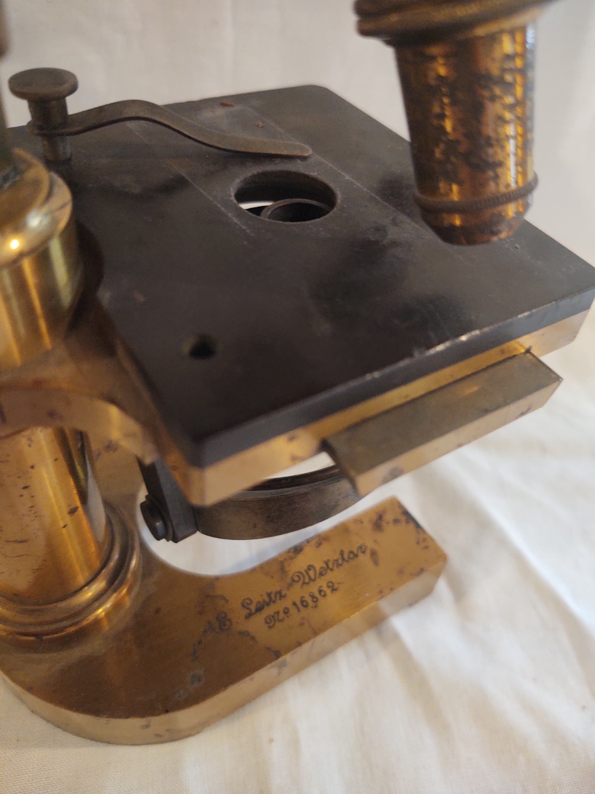 1890 Leitz Wetzlar Brass Microscope serial # 16882 & Slides Dr. Irwin Boeshore