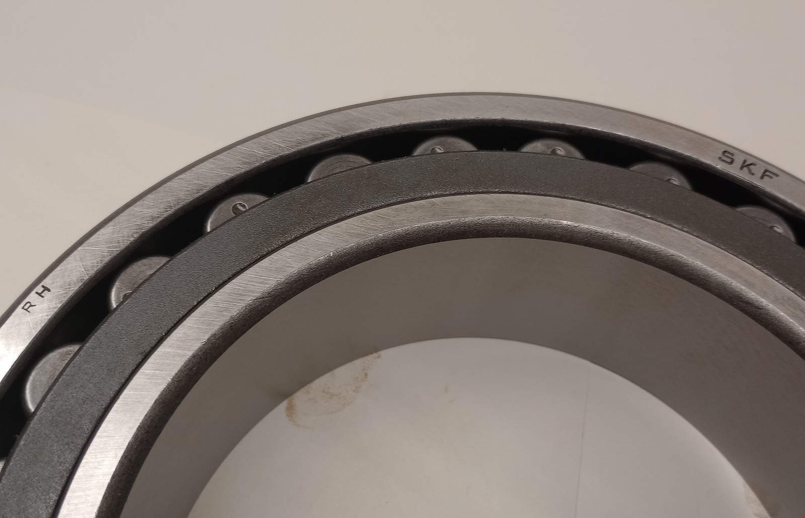 SKF 23026-CK Spherical Roller Bearing Taper Bore ref# 23026-E1-K / 23026-KMC