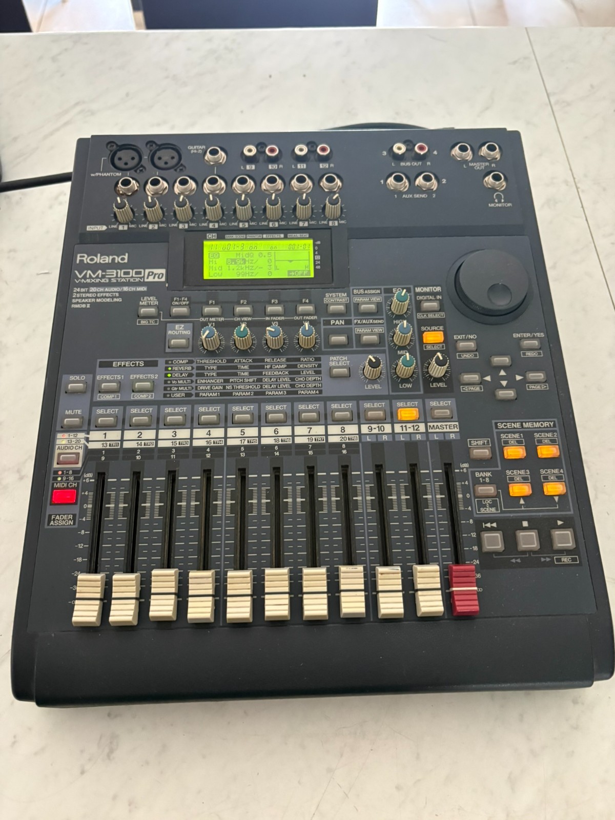 Roland VM 3100 Pro Mixer Table