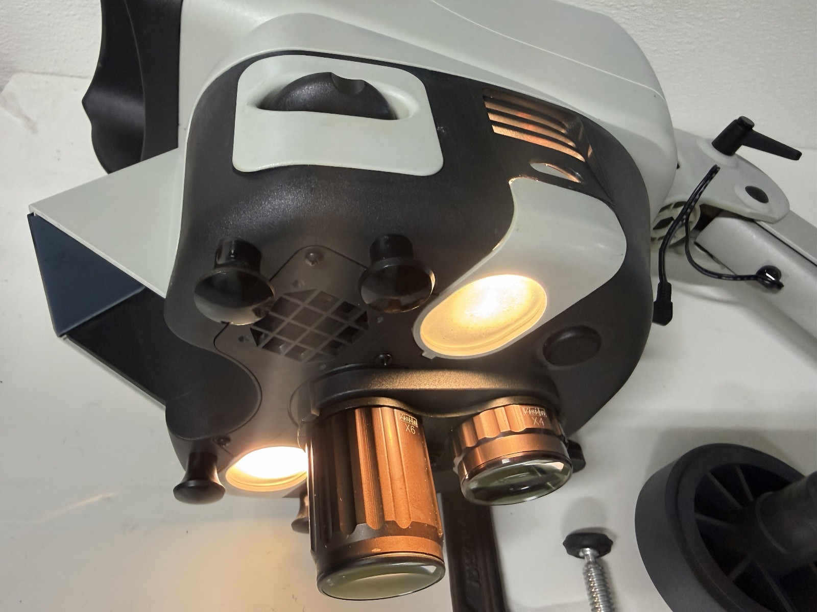 Vision Engineering ORIGINAL MANTIS STEREO MICROSCOPE with 6X and 4X Lenses