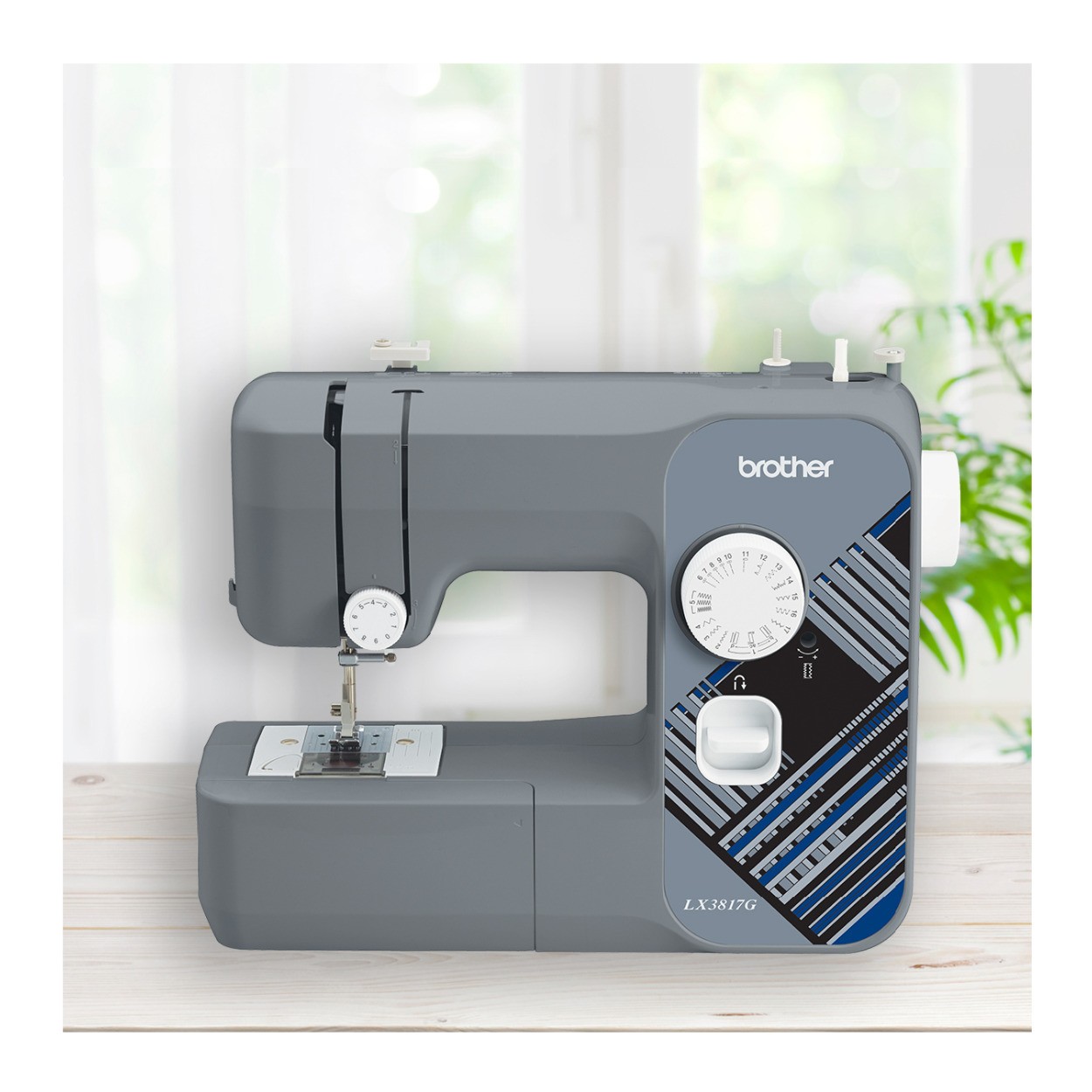 Brother RLX3817G 17-Stitch SewIng MachIne Gray Bundle Refurbished