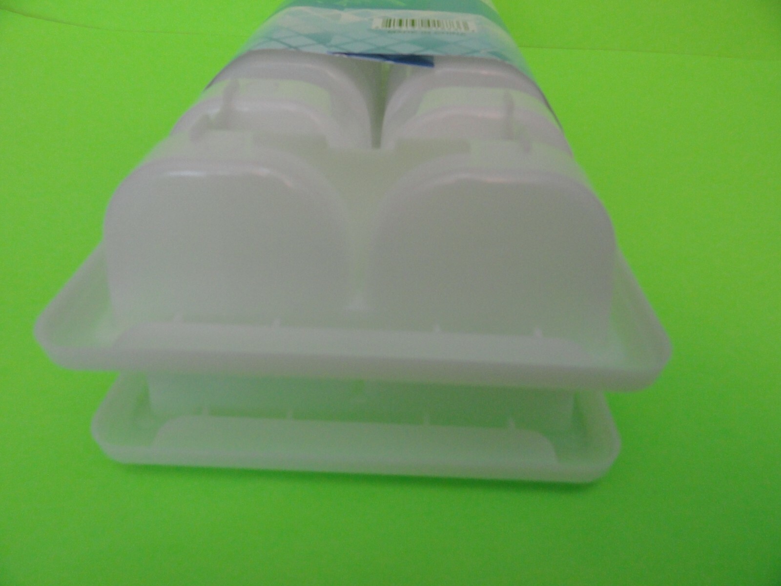 SET of 4 ICE CUBE TRAY Stackable Easy Release Dishwasher Safe Plastic White NEW