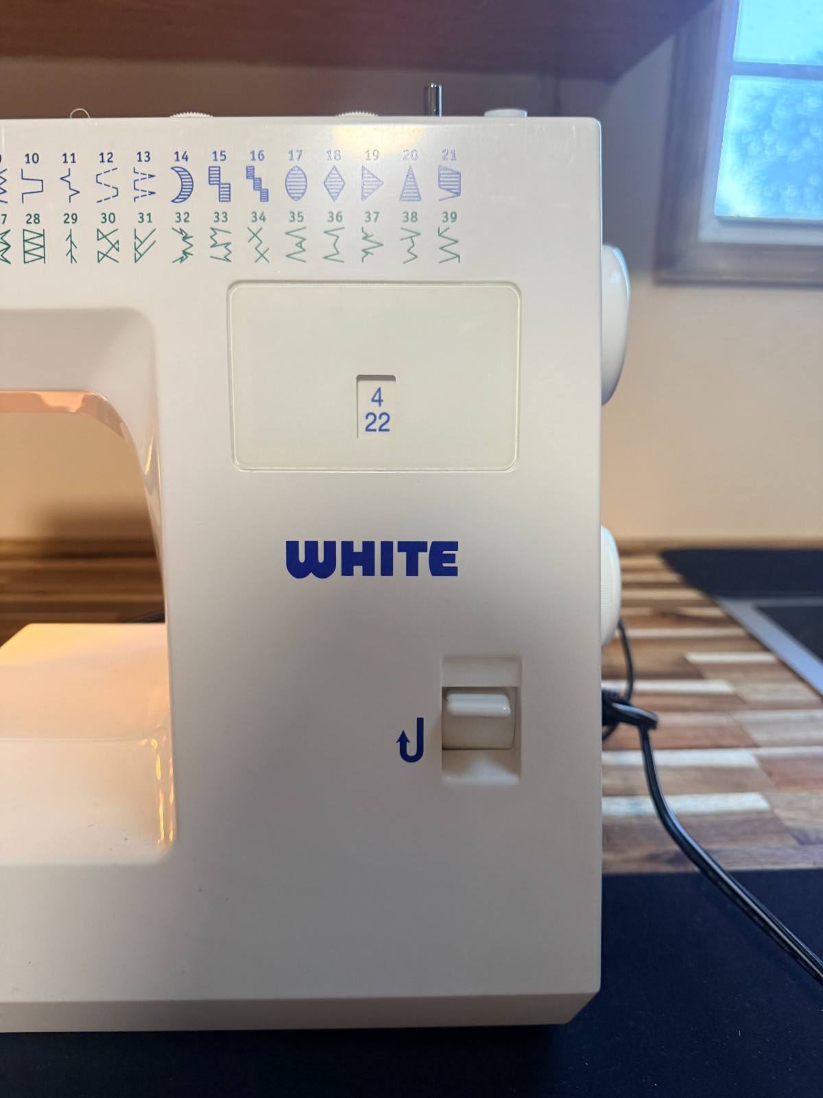 White Model 2037 Sewing Machine with Accessories – Tested & Working