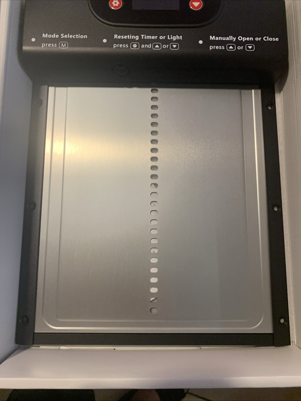 Solar Powered Automatic Chicken Coop Door with Timer/PIR Sensor Modes