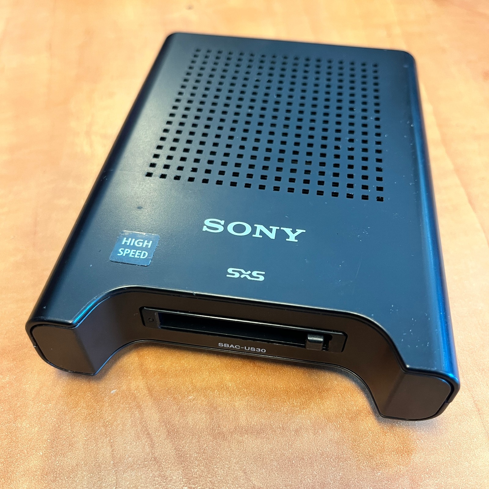 Sony SBAC-US30 SxS Memory Card USB Reader/Writer Card Reader USB Connectivity