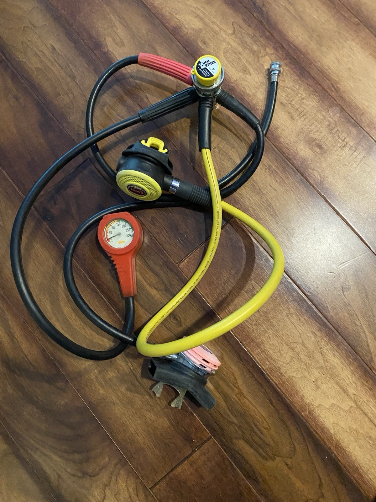 Mares Scuba Regulators With Depth Gauge. Untested