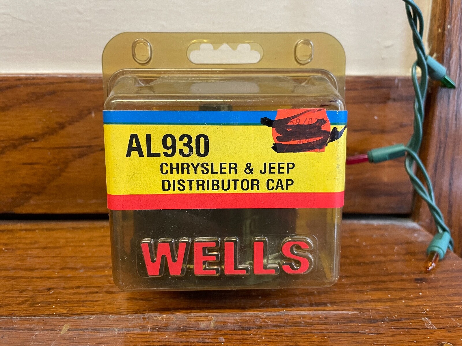 Wells - AL930 - 6 Cylinder Chrysler & Jeep Distributor Cap