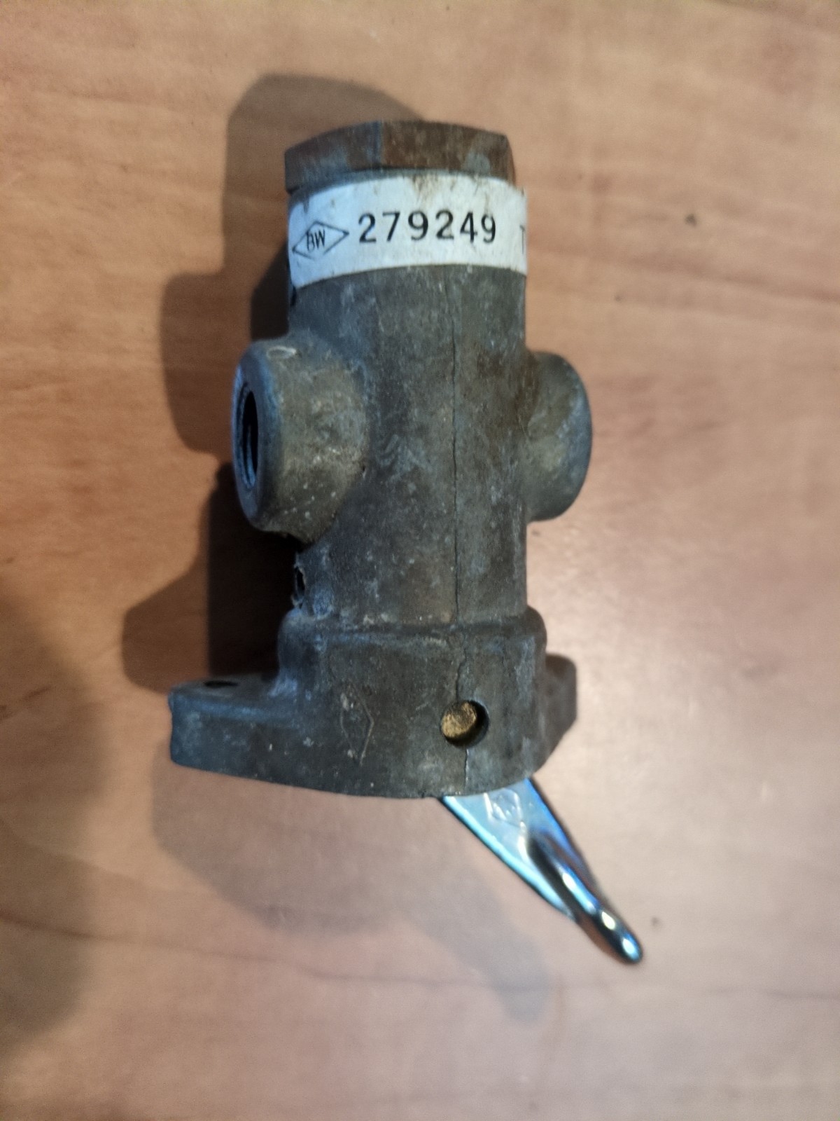 Vintage Bendix 279249 TW-1 Control Valve NOS