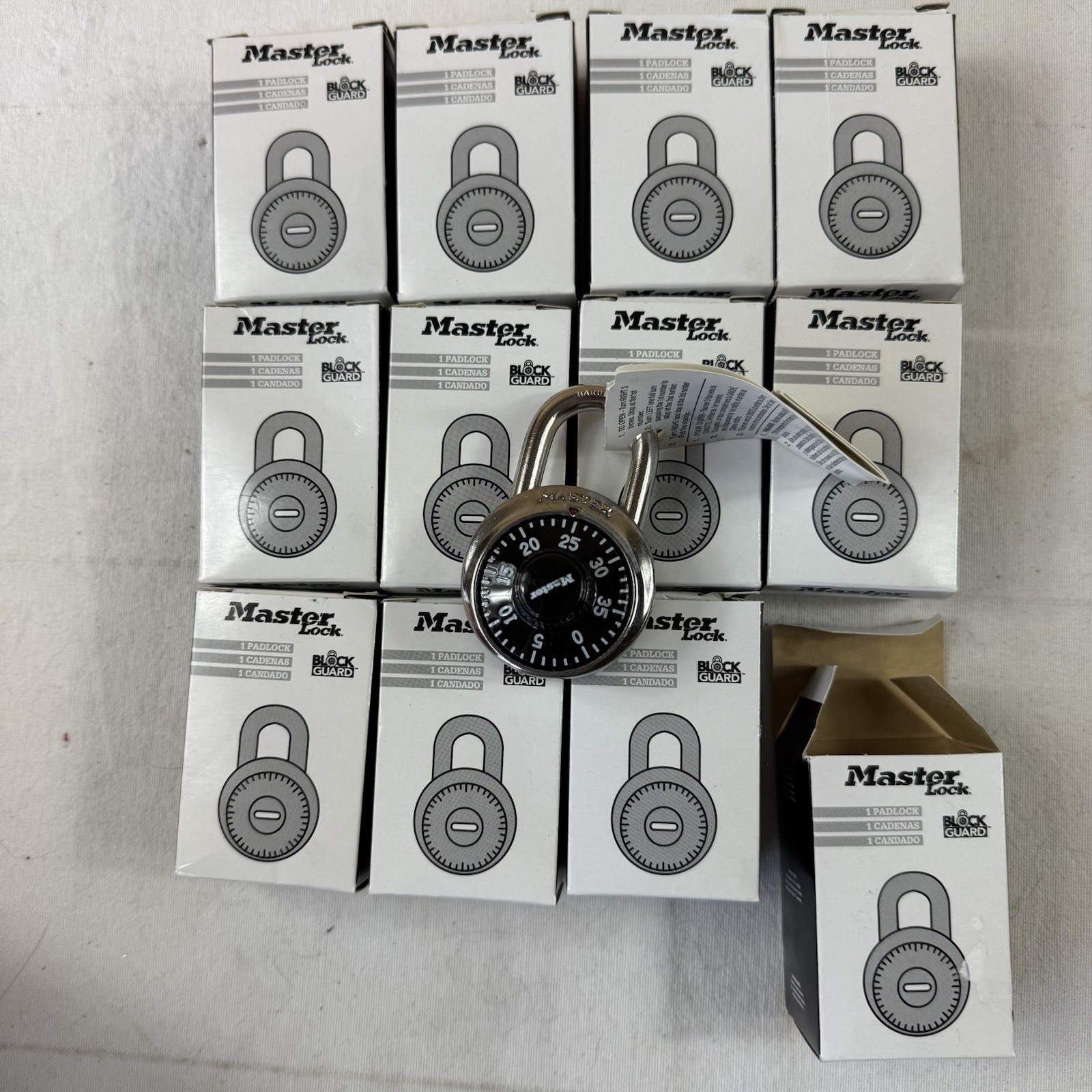 LOT OF 12 NEW Master Combination Locks V-660 one dozen