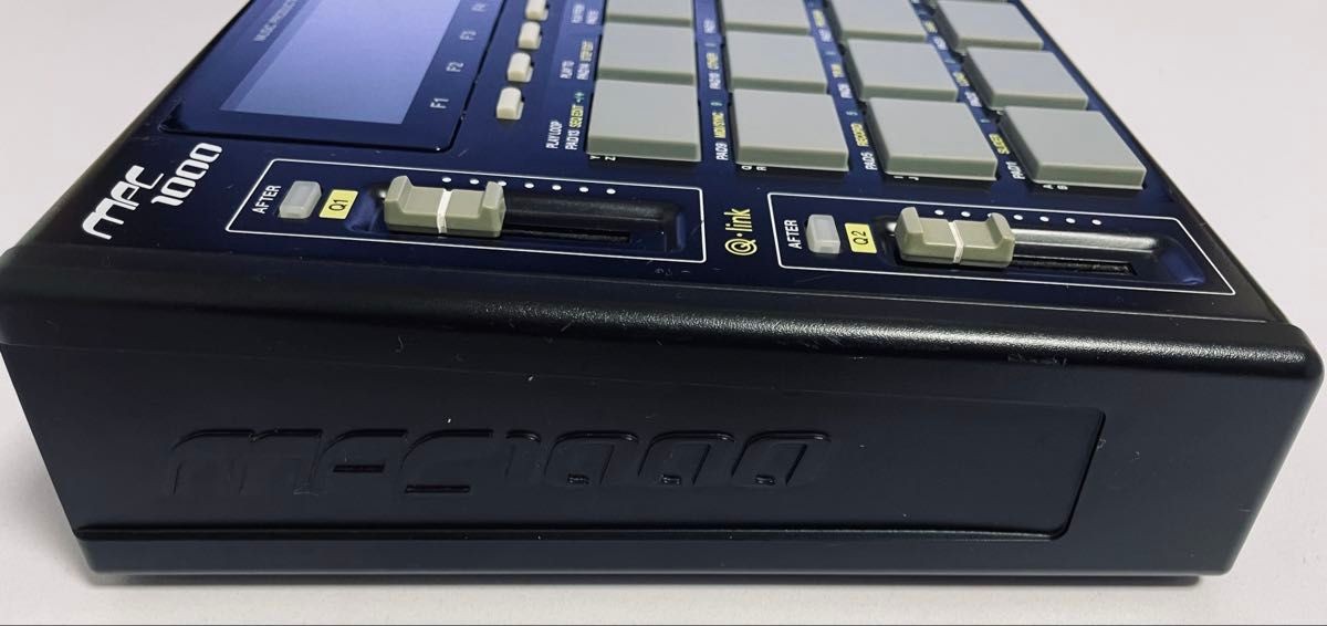 Akai MPC1000 BK Sampler Sequencer Drum Machine Black Tested from Japan