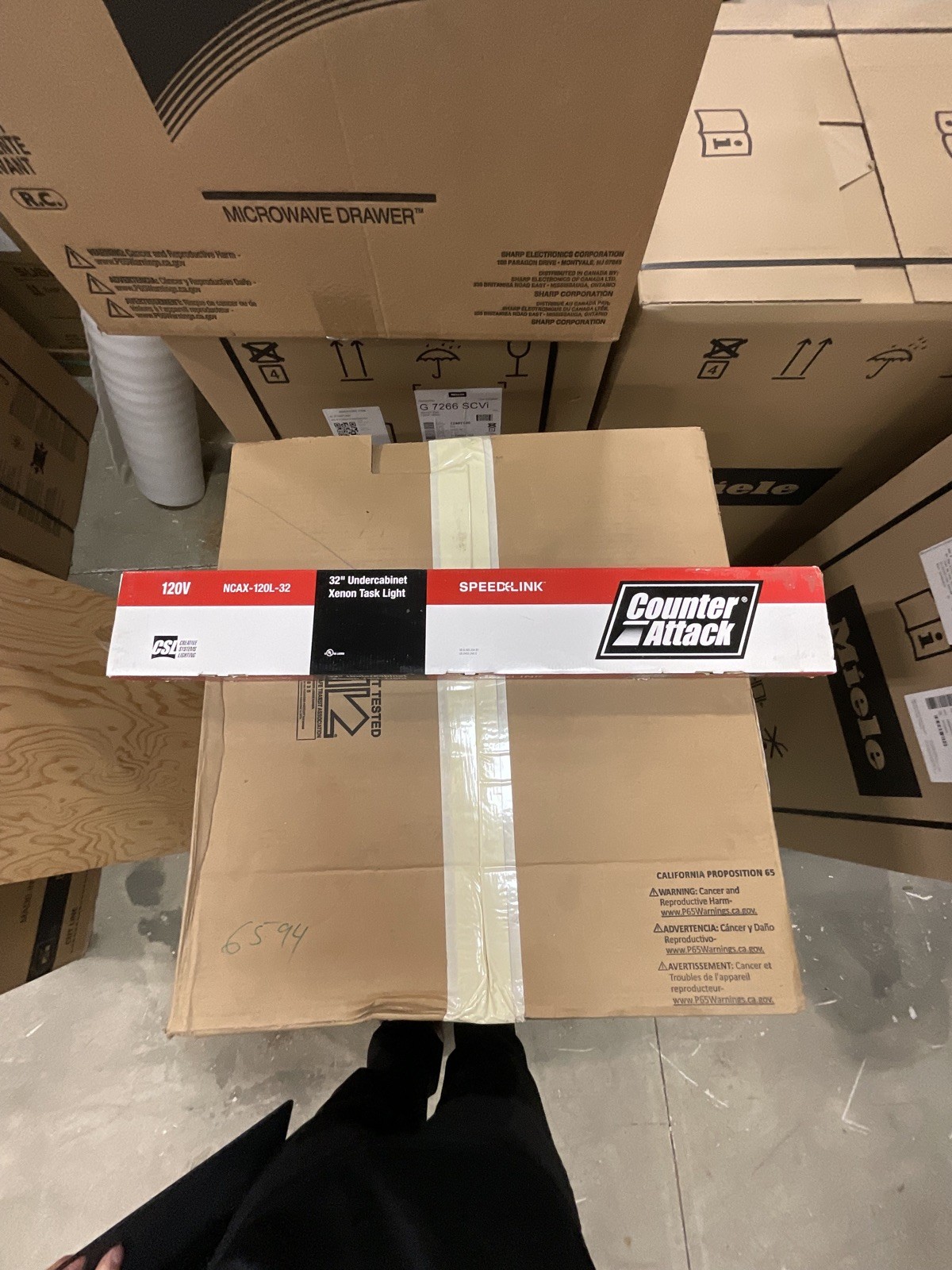 CSL Counter Attack SpeedLink 32" Undercabinet Xenon Task Light. NCAX-120-32SS.